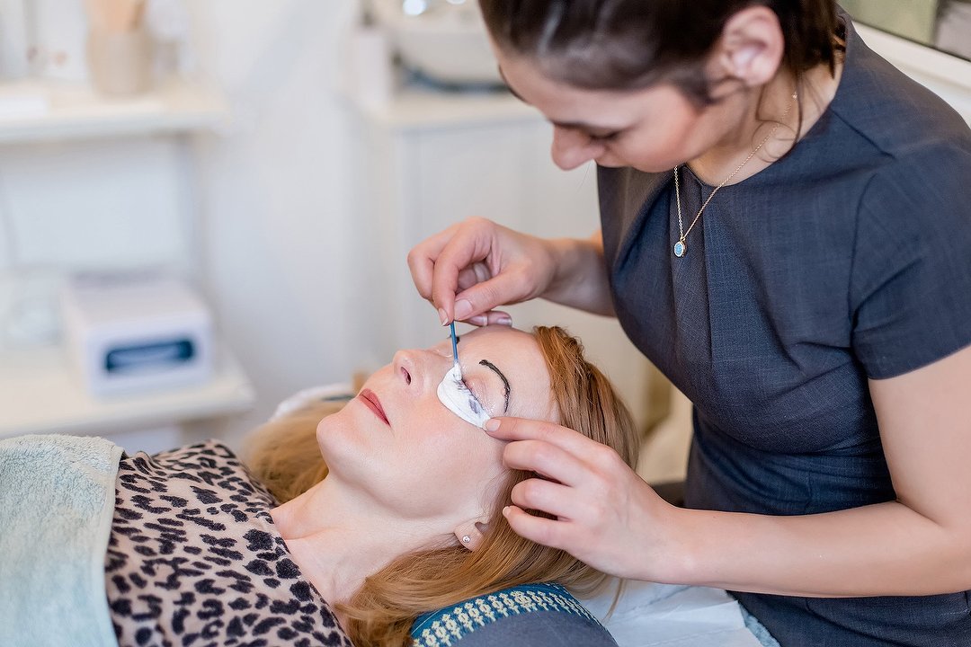 Karen's Beauty & Nails, Putney, London