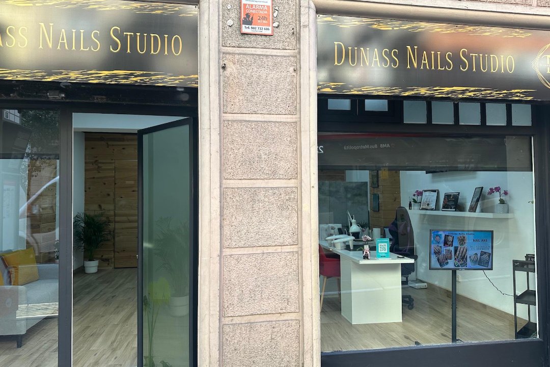 Dunass Nails Studio, El Putxet i el Farró, Barcelona
