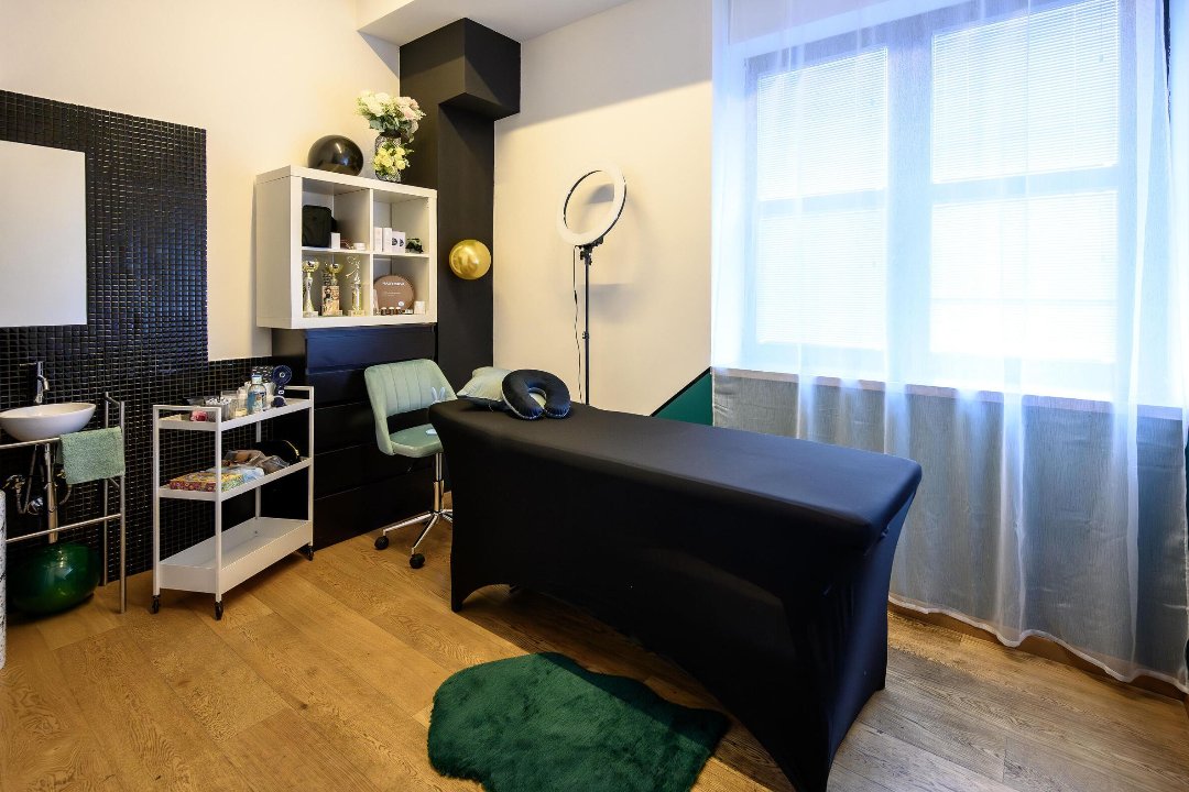 Sky Ward Beauty Studio, Casalecchio di Reno, Emilia-Romagna
