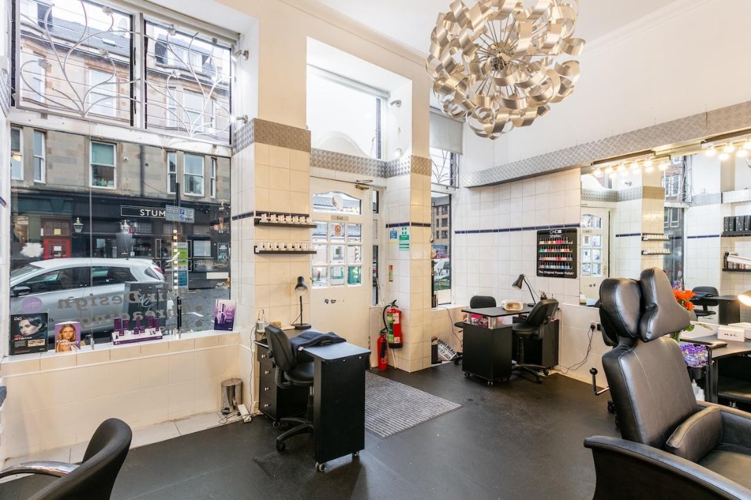 Gigi's Beauty, Partick Station, Glasgow