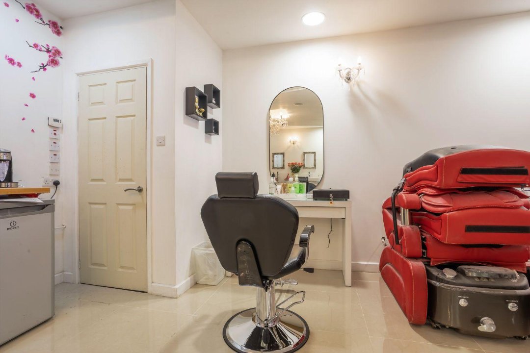 Indi's Lash & Beauty Women Only Beauty Salon in Upminster Bridge