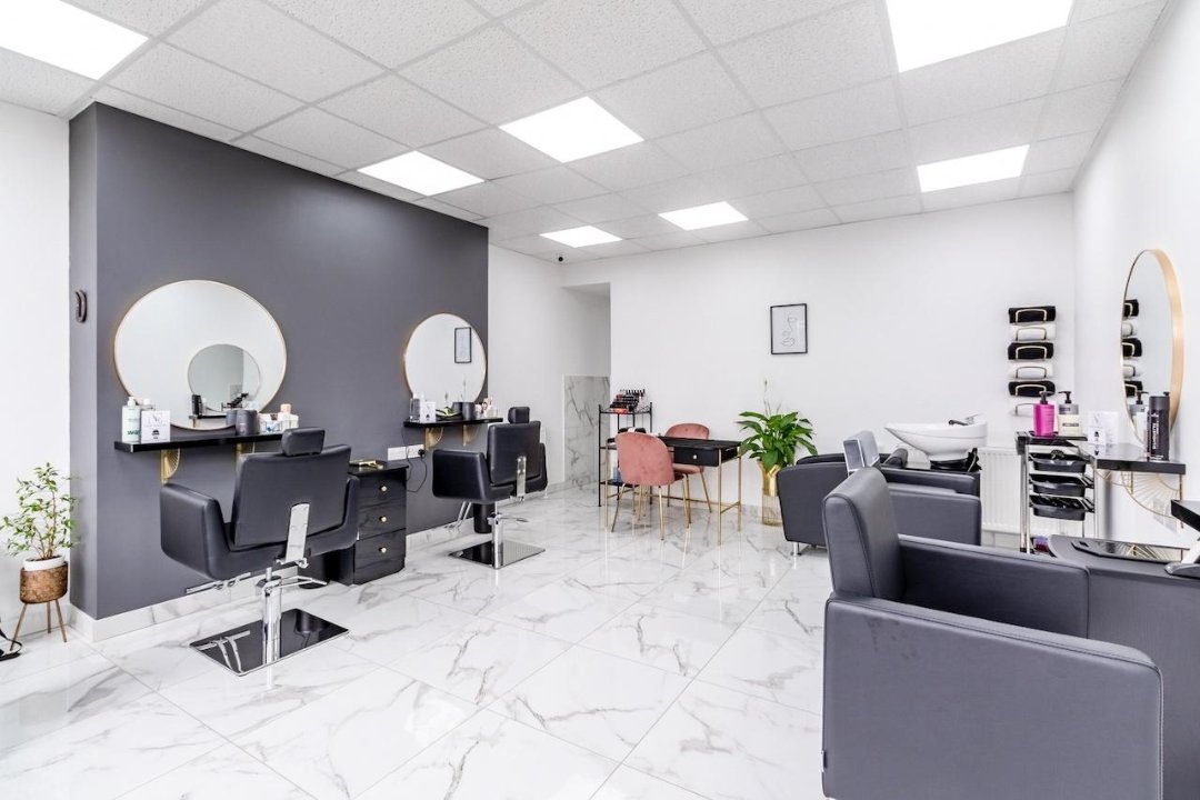 Y&R SALON, Pudsey, Leeds