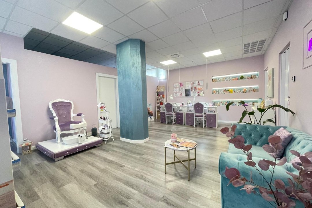 Mauve paradise Nails&Beauty, Piemonte