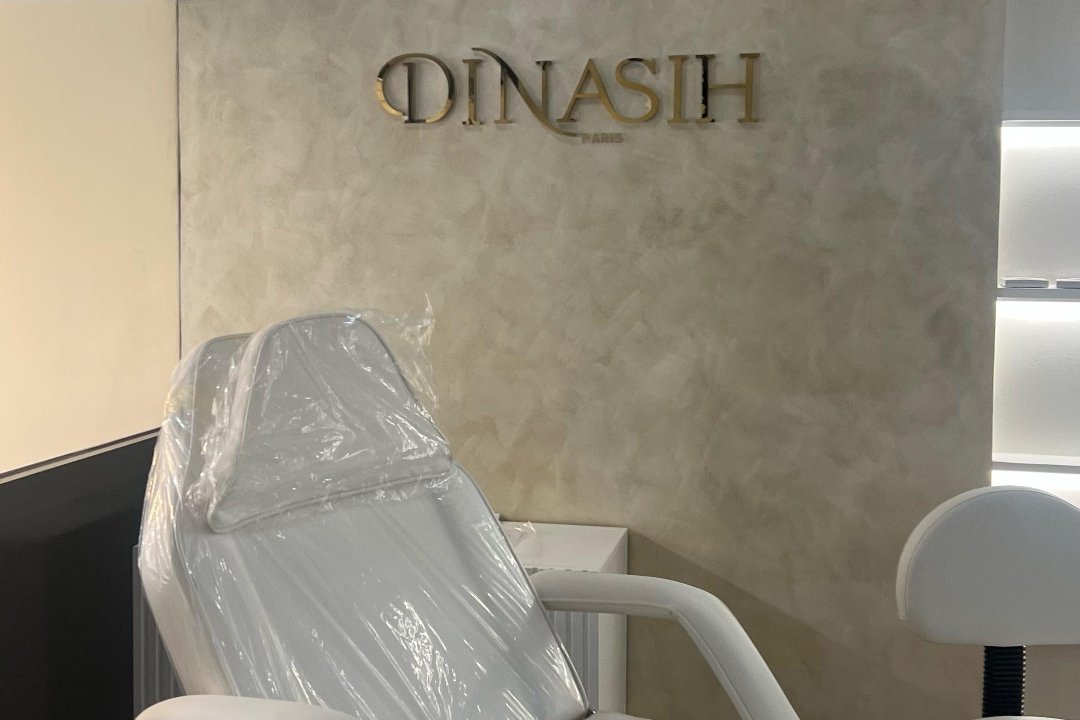 Dinasih Paris, 20e arrondissement, Paris