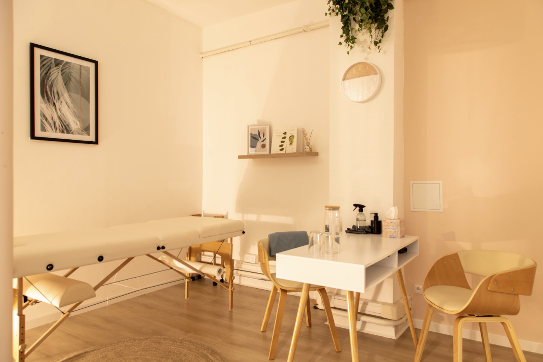 Massage et Naturopathie, Rue du Faubourg-Poissonnière, Paris