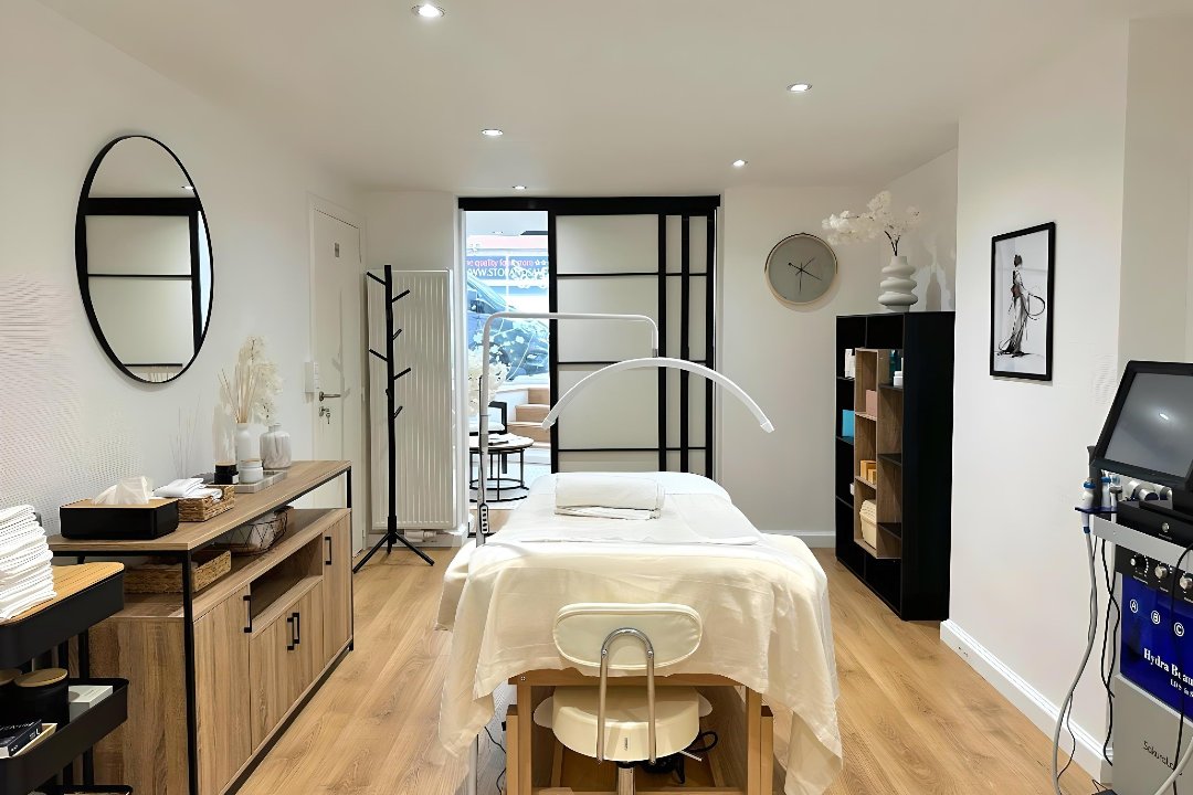 Sakura Care, Saint-Pierre, Etterbeek