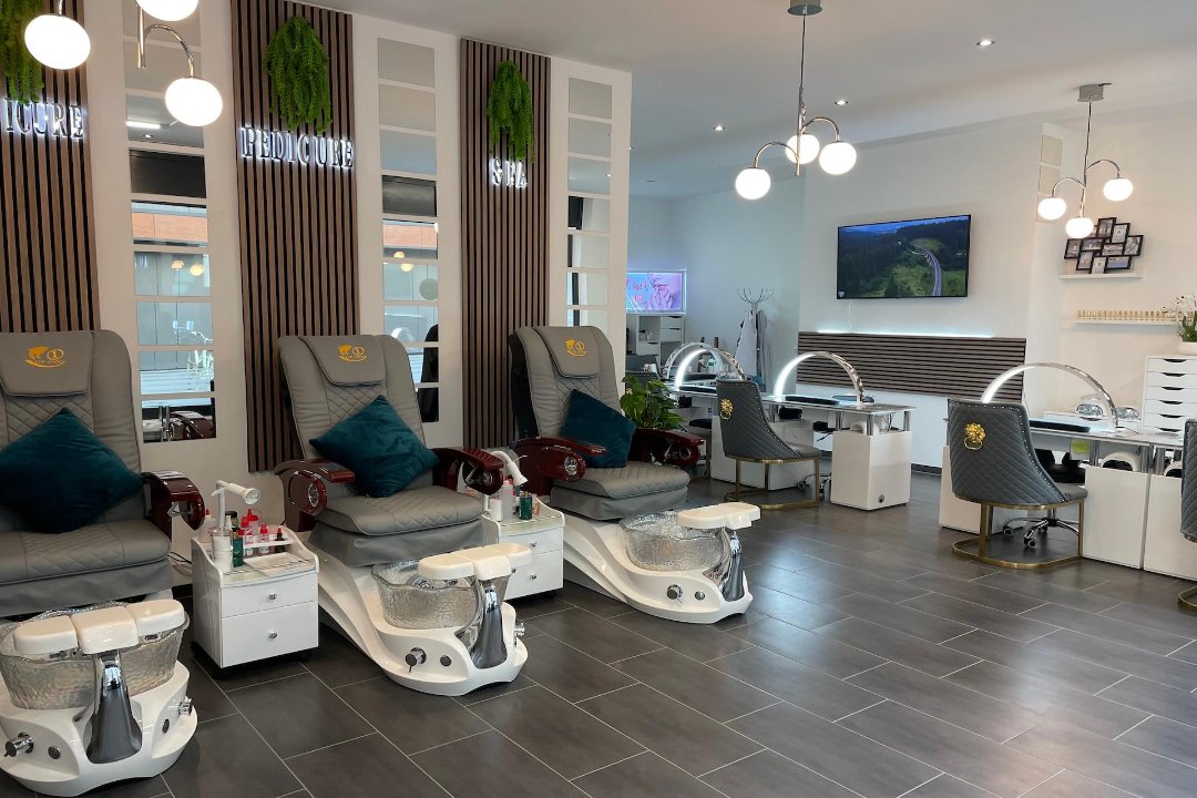 Kosmetikstudio ROYAL Nails & SPA, Altstadt, Rheinland-Pfalz