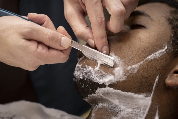 Kingsman barber - Barbier Paris - Photo de couverture - OneBooking