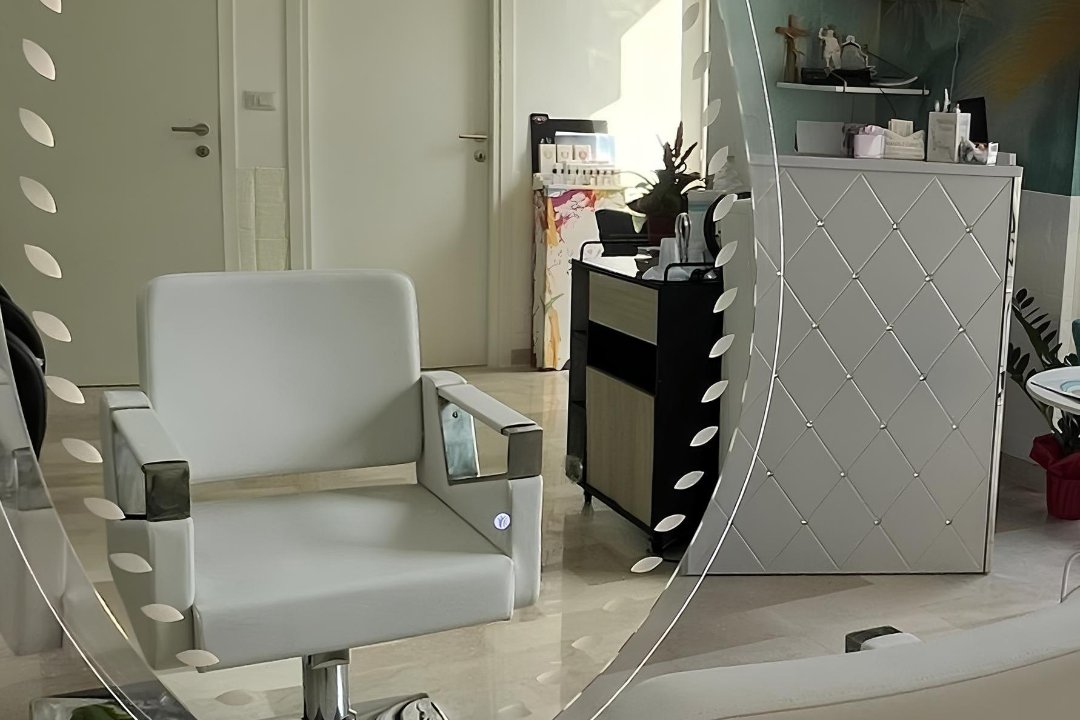 Hairlegante, Portanuova, Pescara