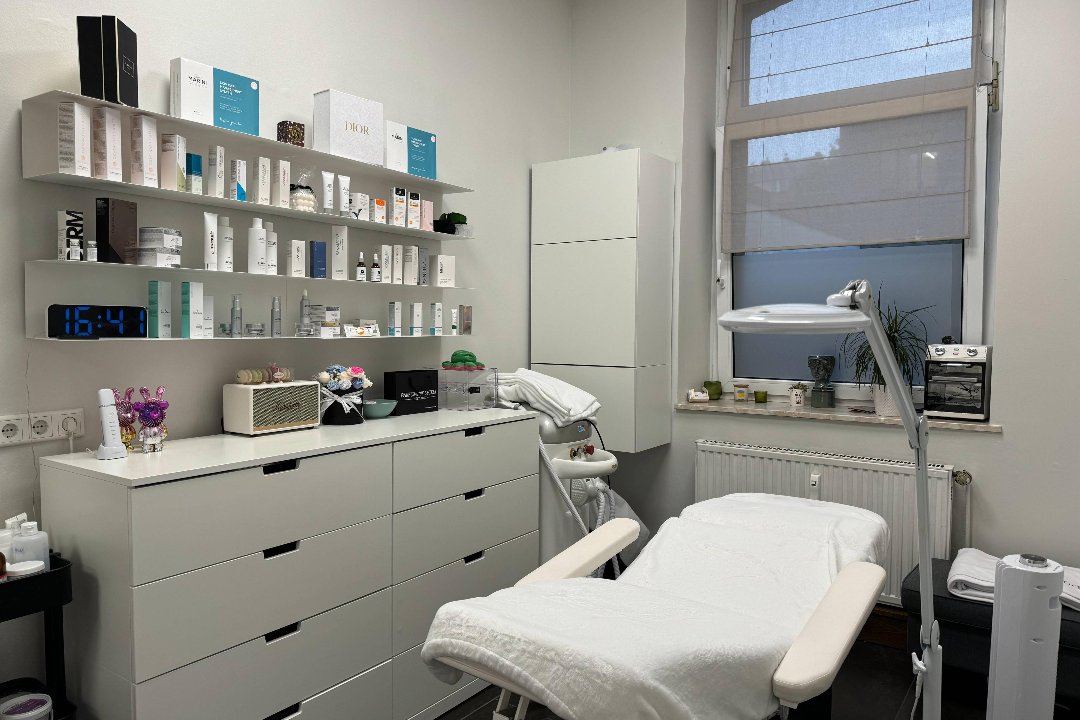 Blaga Cosmetology (bei HD Esthetic Germany), Pempelfort, Düsseldorf