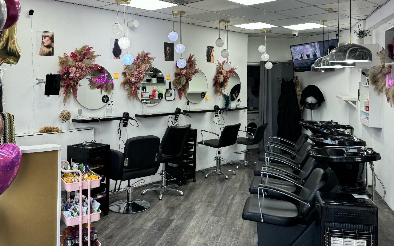Wigs near Manchester City Centre Manchester Treatwell