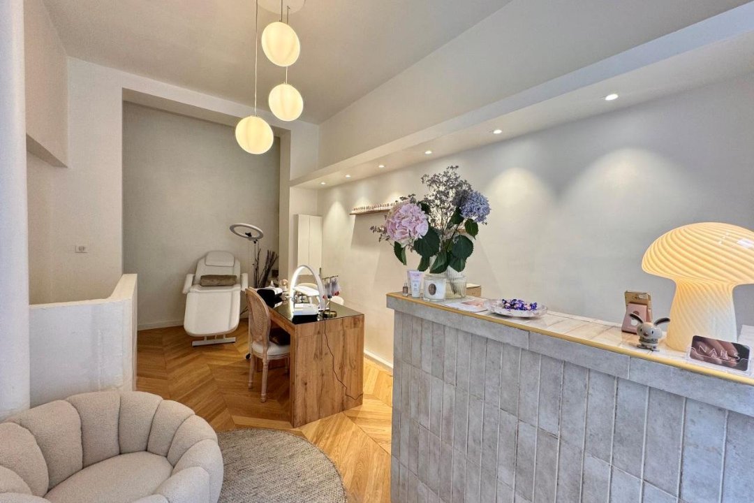 NAILS BY ADELIE, Rochechouart, Paris