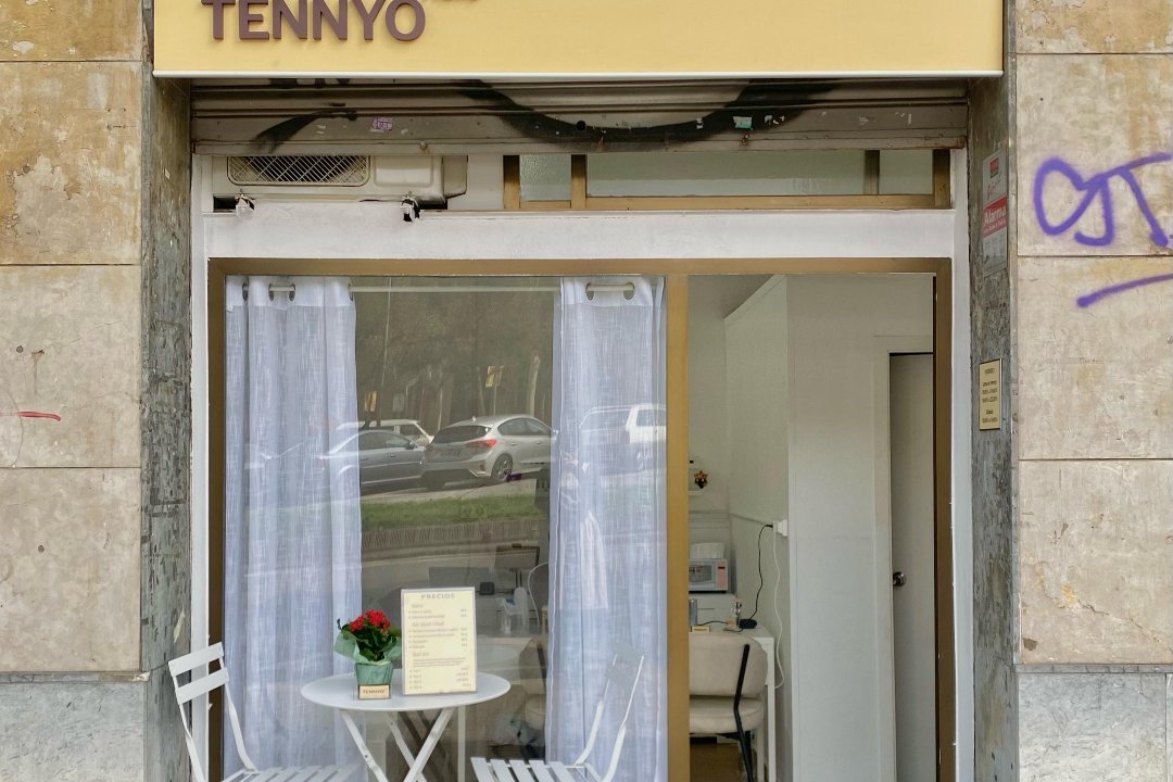 Tennyo Nail Salon, Arenas, Barcelona