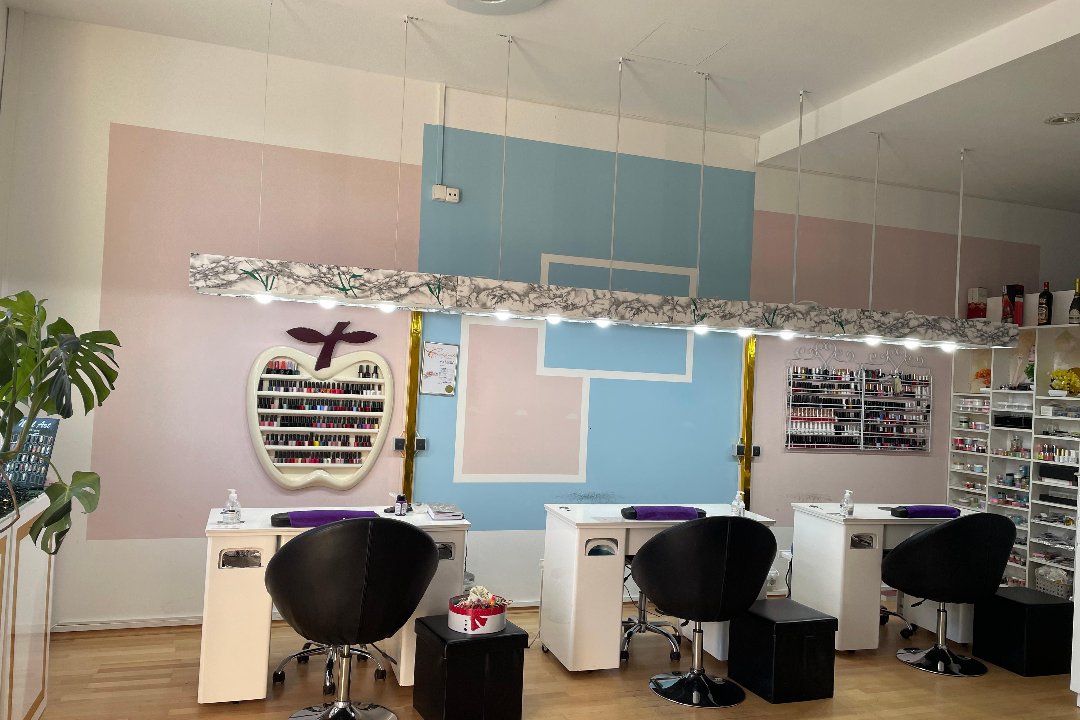 Bambi Nails - Mnchen | Nagelstudio in Bogenhausen, Mnchen - Treatwell