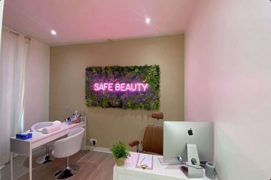 Safe beauty, Montrouge, Hauts-de-Seine