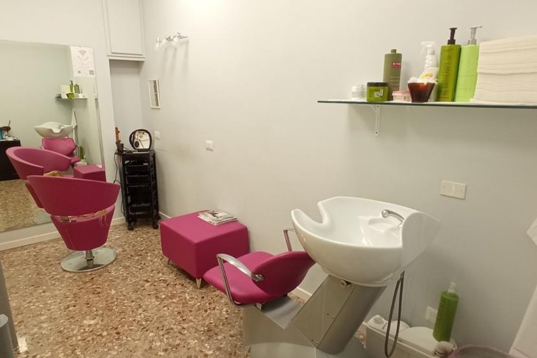 Icone Hair, Laurentino, Roma