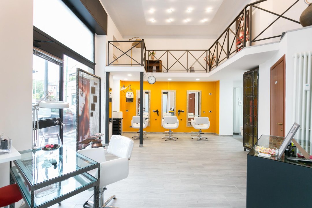 Salon de Bellezza De la Rosa, Metro Rovereto, Milano