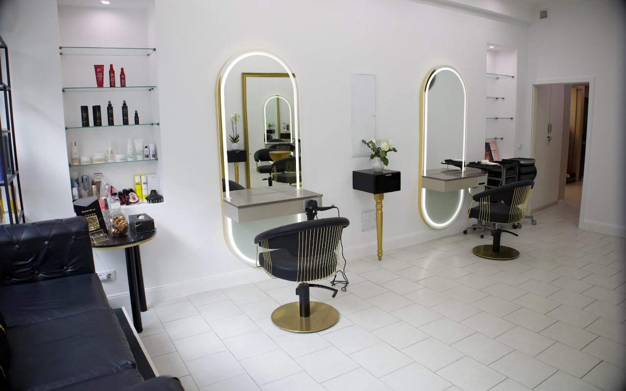 Friseure und Friseursalons in der Nähe von Die SchadowArkaden, Düsseldorf Treatwell