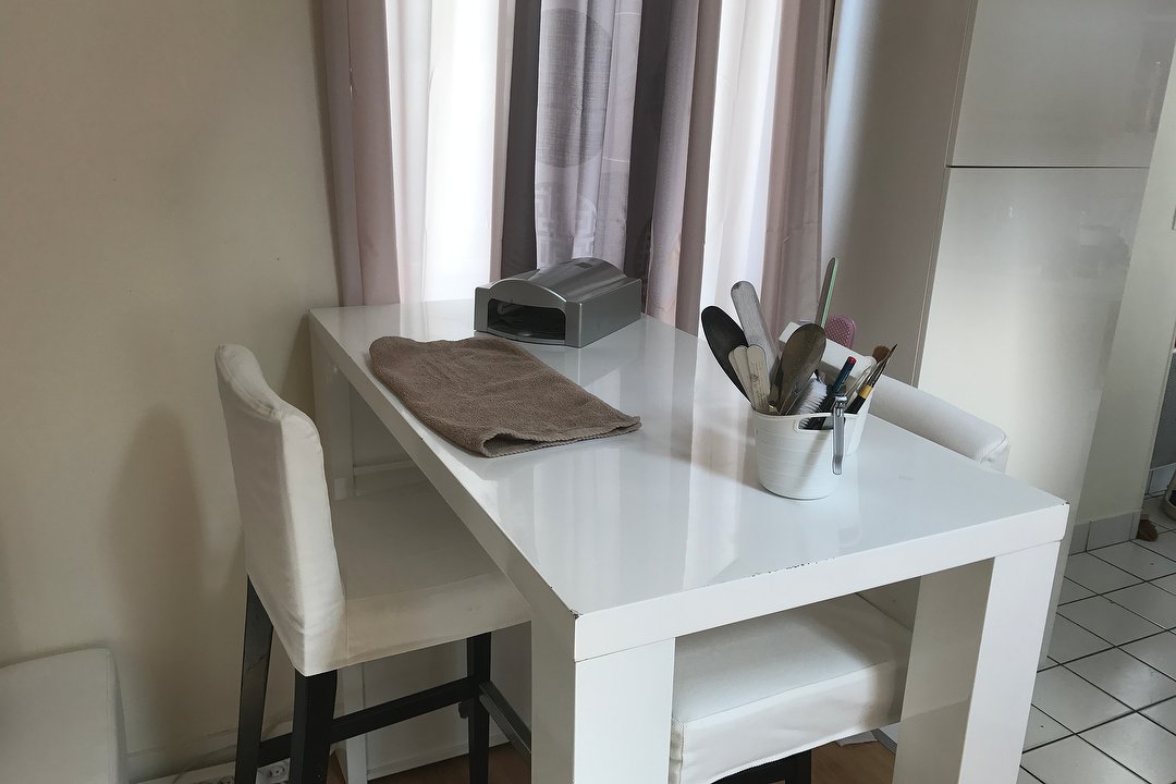 Do's, Suresnes, Hauts-de-Seine
