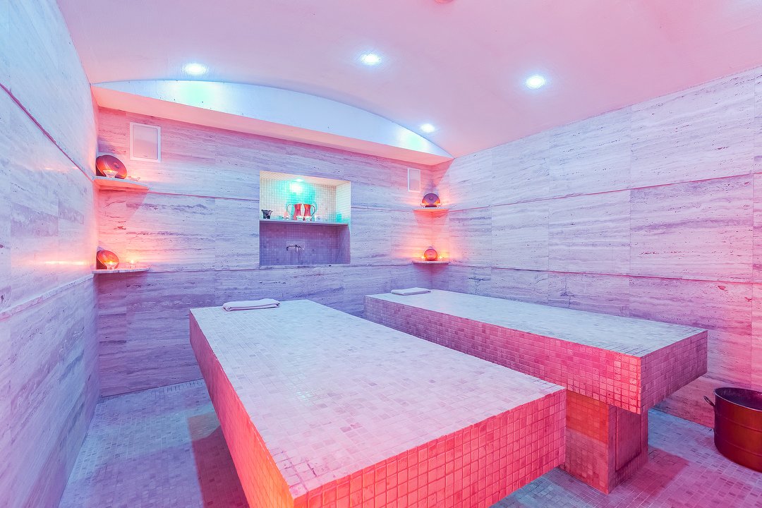 Coppedè Spa, Salario, Roma