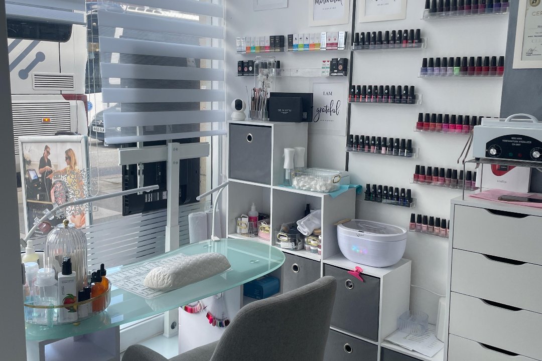 Nails & Beauty Lounge, Swiss Cottage, London