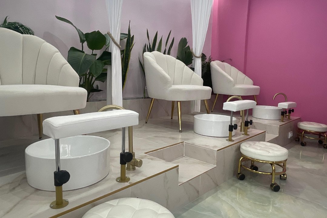 Flam Nails, Petralona, Αθήνα