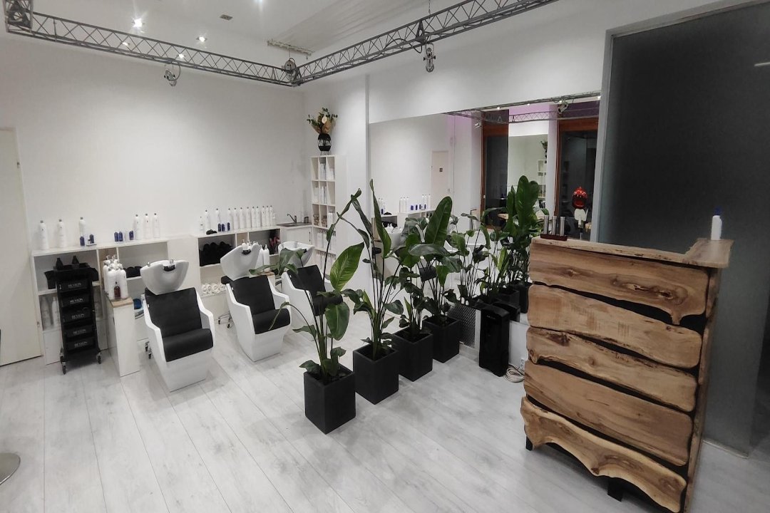 Oxygeni Head Spa Wien - Naturfriseur und mehr, Matzleinsdorfer Platz, Wien