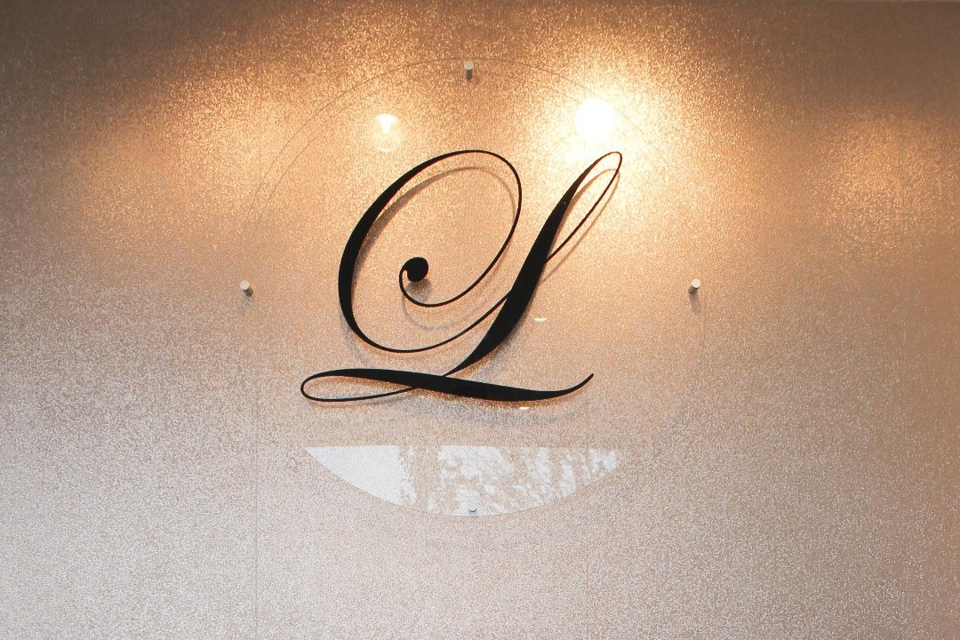 Laura's Beauty Corner, Centre Court Shopping Centre, London