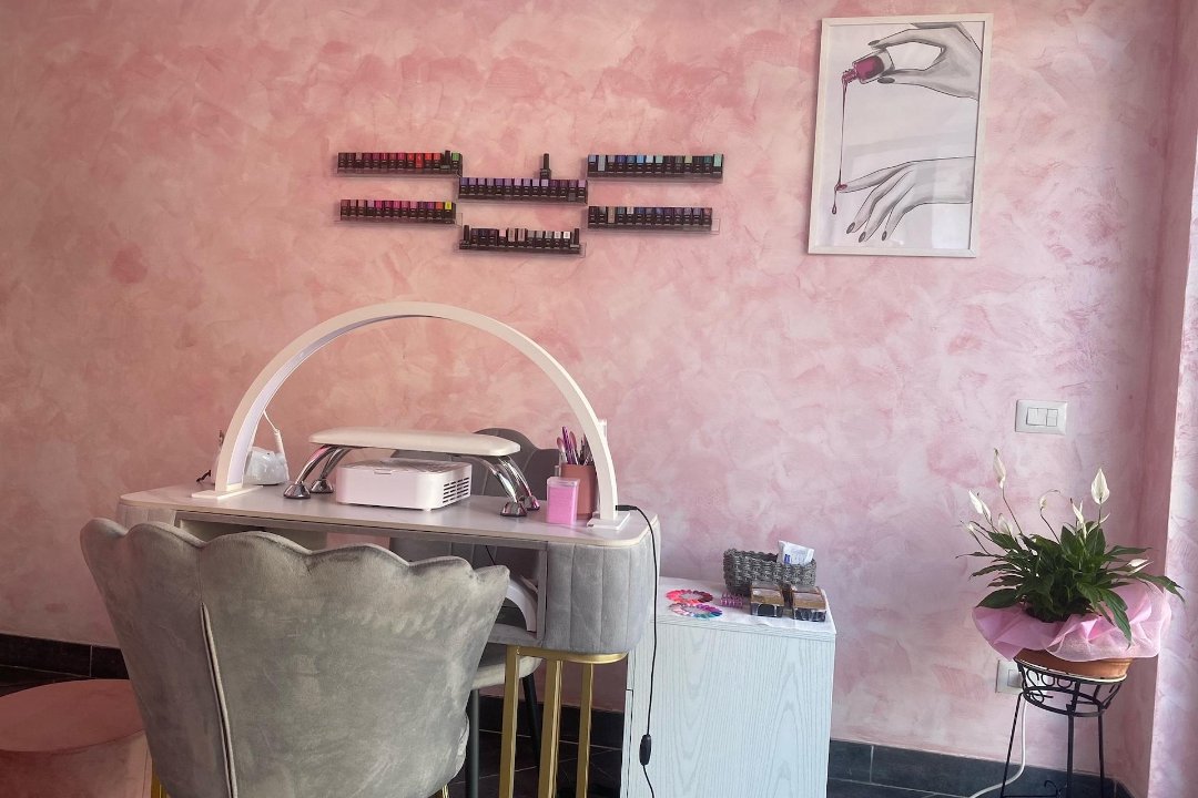 Glow Beauty Center, Casalotti di Boccea, Roma