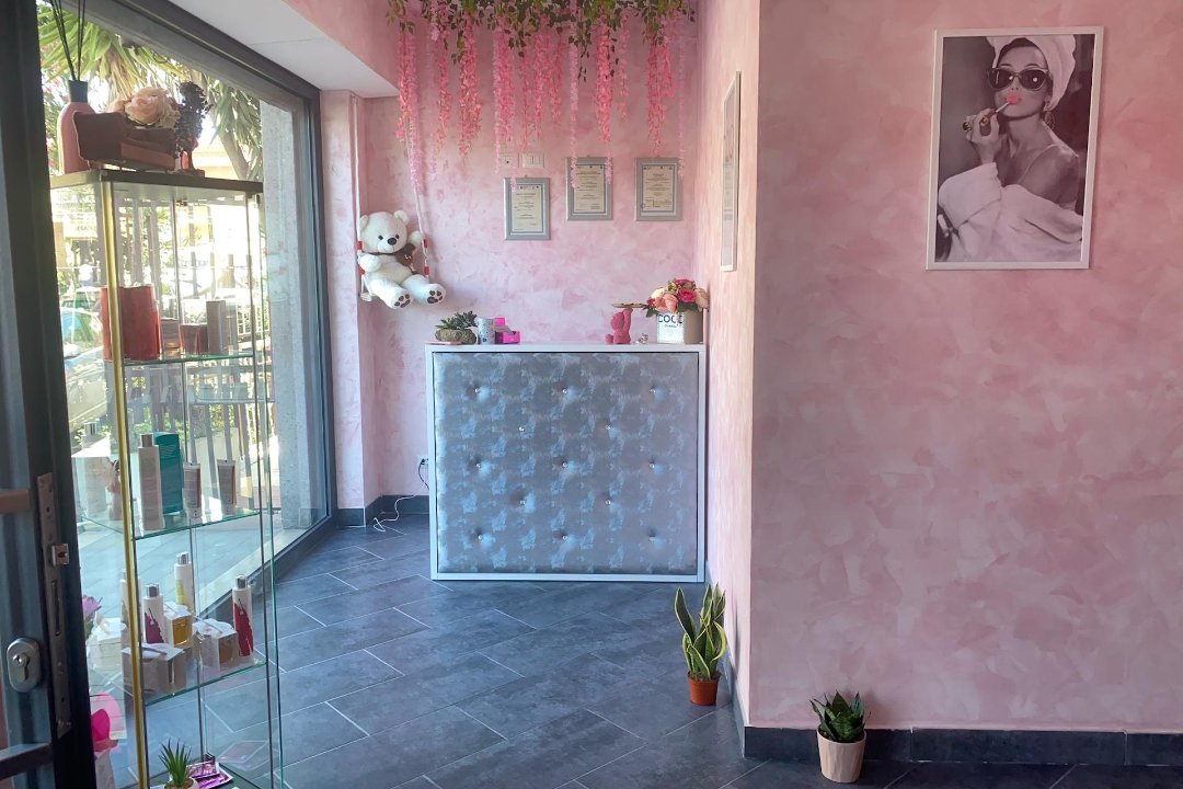 Glow Beauty Center, Casalotti di Boccea, Roma