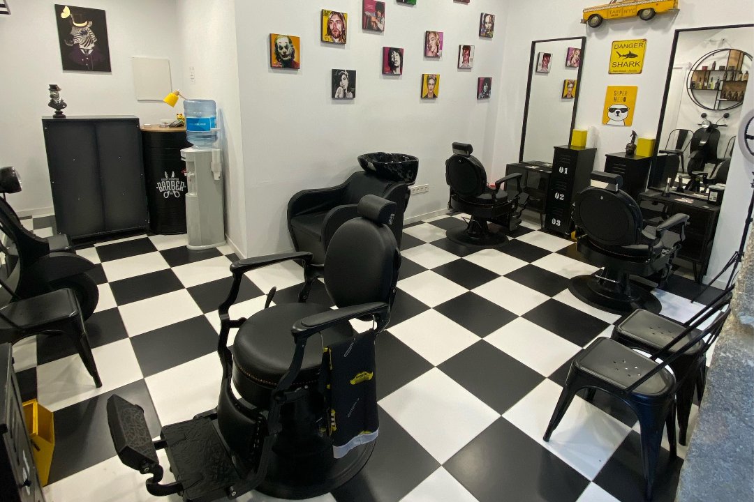 Play Barbershop, Embajadores, Madrid