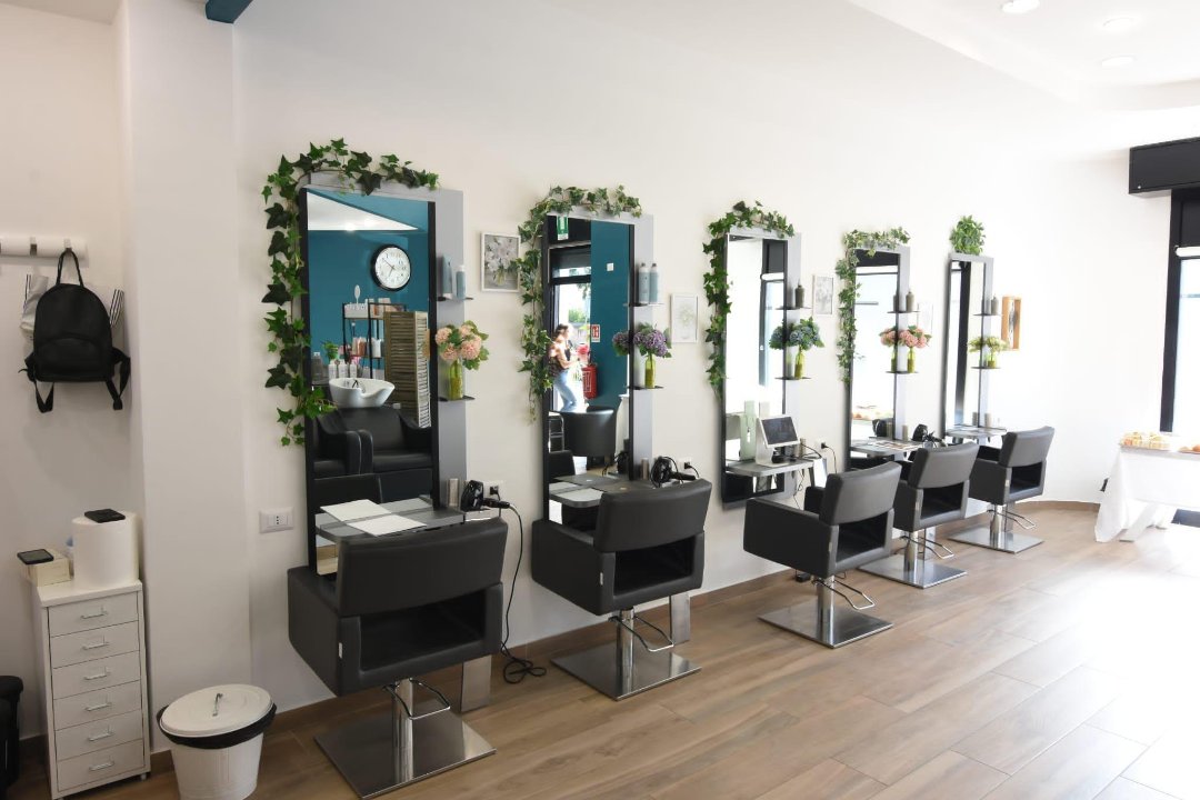 Flowhair di Stefania Stania, Albano Laziale, Lazio