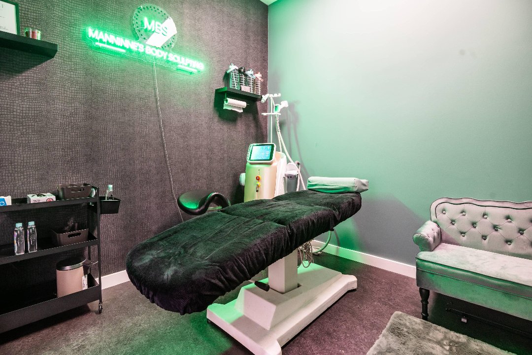 Manninnesbodysculpting @HOMA, Alexanderpolder Markt, Rotterdam