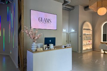 Glams Aesthetics