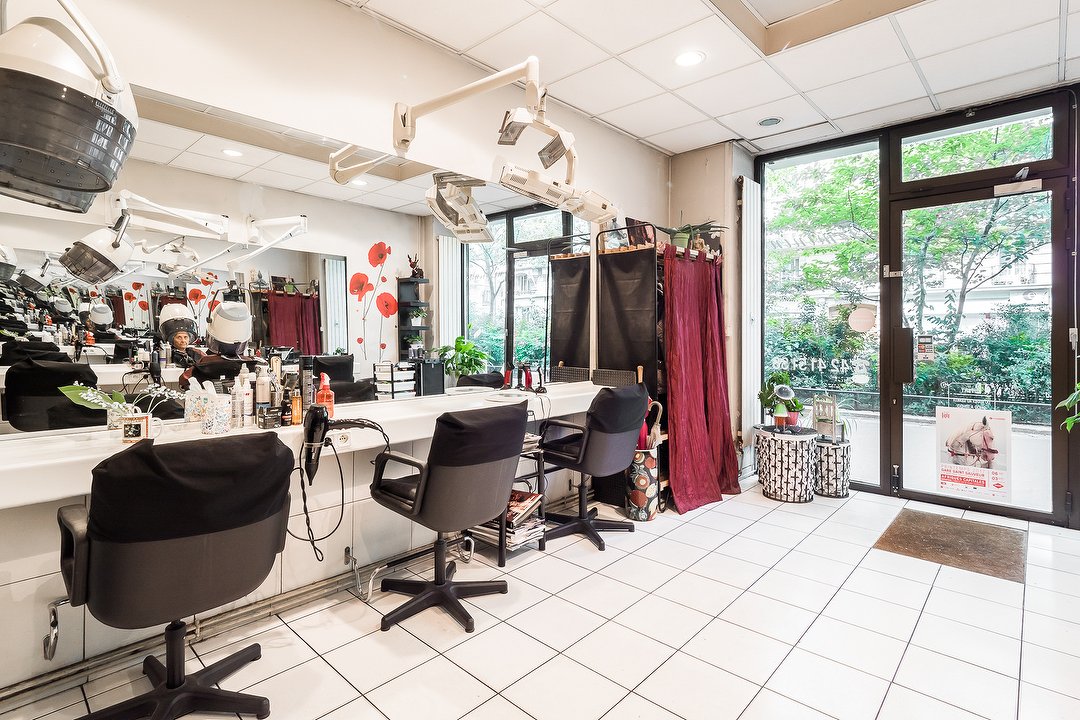 Stéphanie Coiffure, Combat, Paris