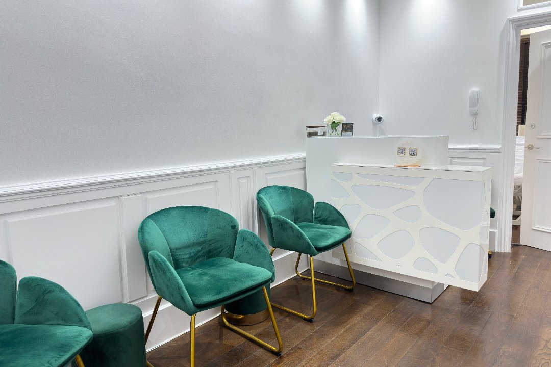Dr Alexa - Beauty Digger Clinic - Medical Aesthetics, South Molton Street, London