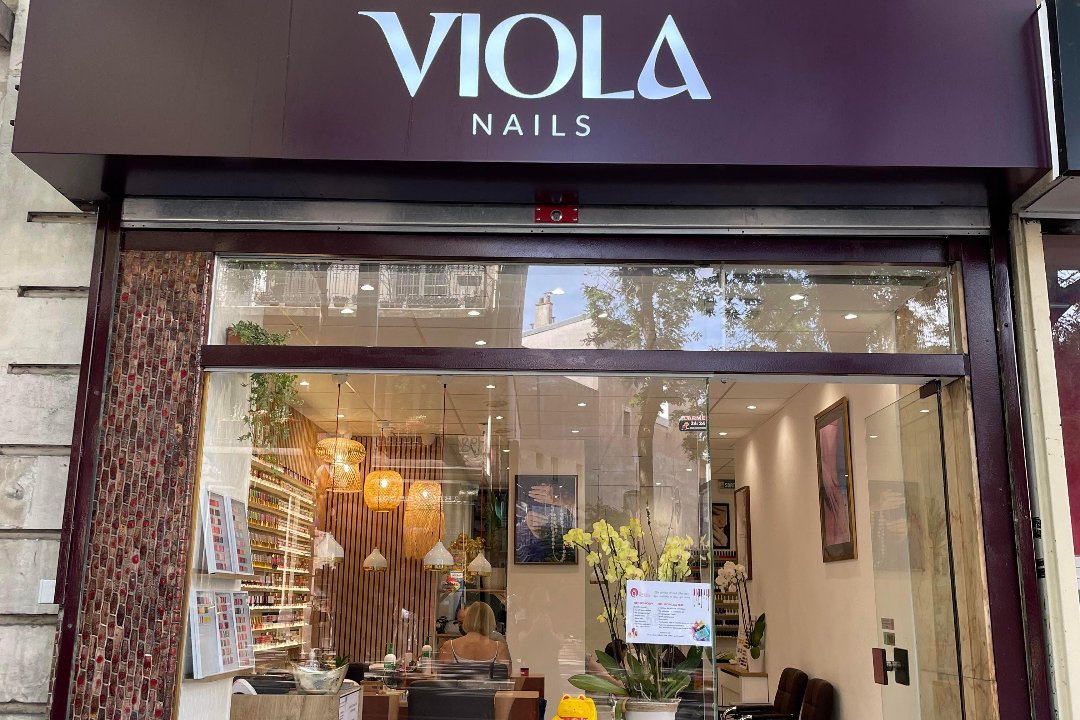 VIOLA NAILS, Paris