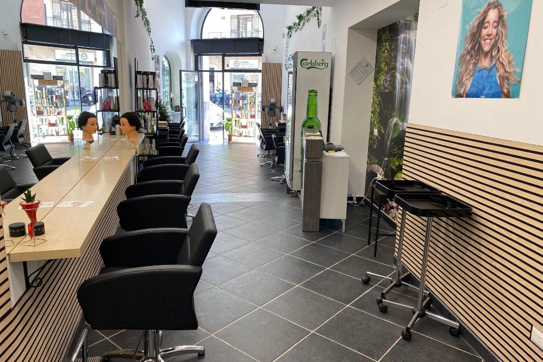 HairZone, Napoli
