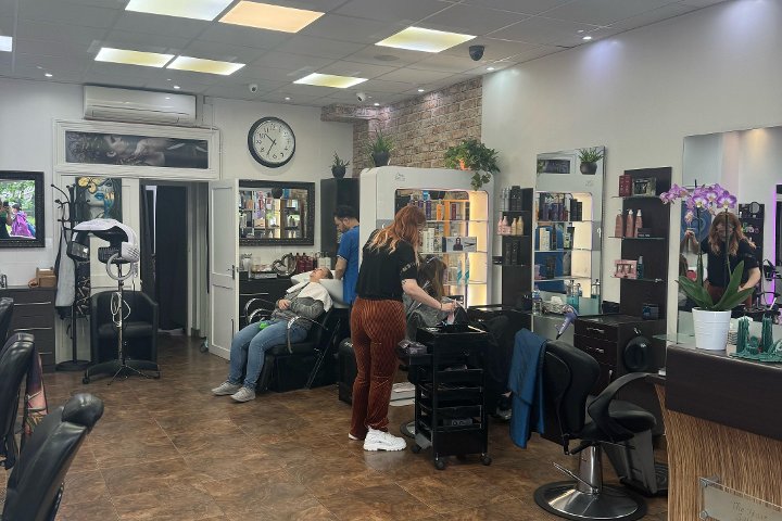 Bita Hair Studio - Coiffure Southampton - Photo de galerie - OneBooking