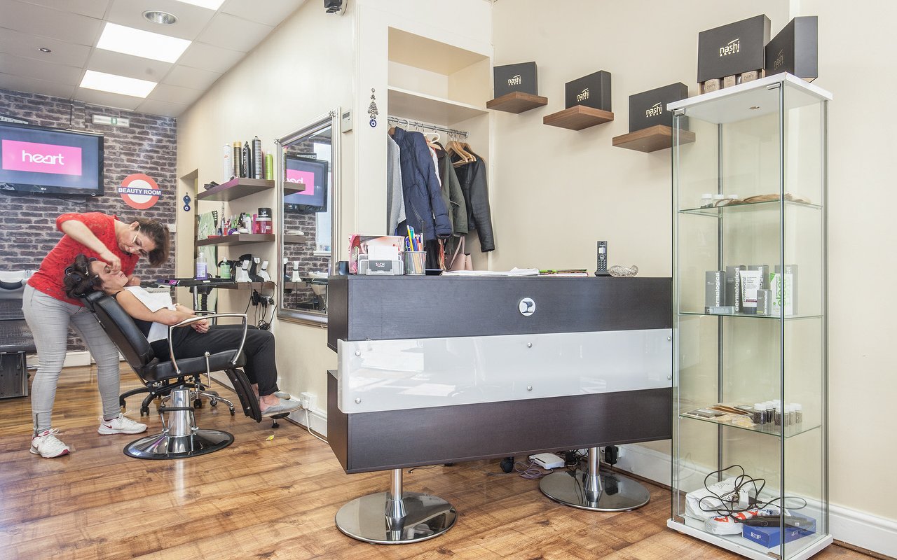 Hairdressers and Hair Salons near East Finchley, London Treatwell