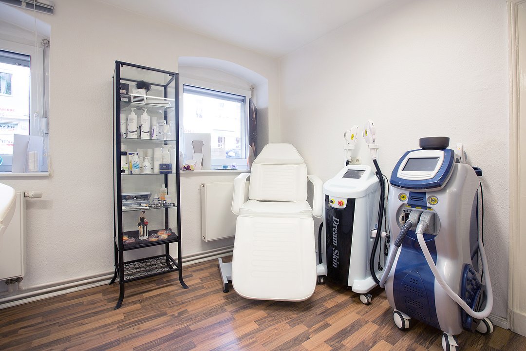 Sevil's Beauty Lounge, Friedrichshain, Berlin