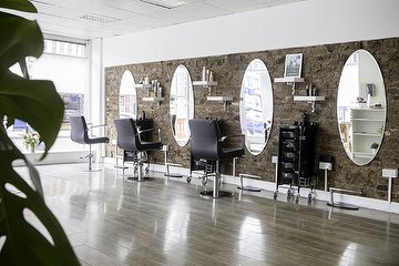 Ami S House Salon Mobile Hairstylists Hair Salon In Lewisham