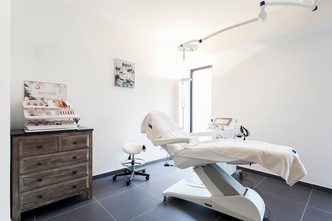 Skinsolution, Geel, Antwerp province