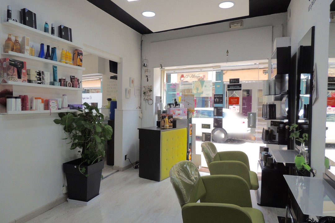 Peluquería M. Cinta, Gavà, Provincia de Barcelona