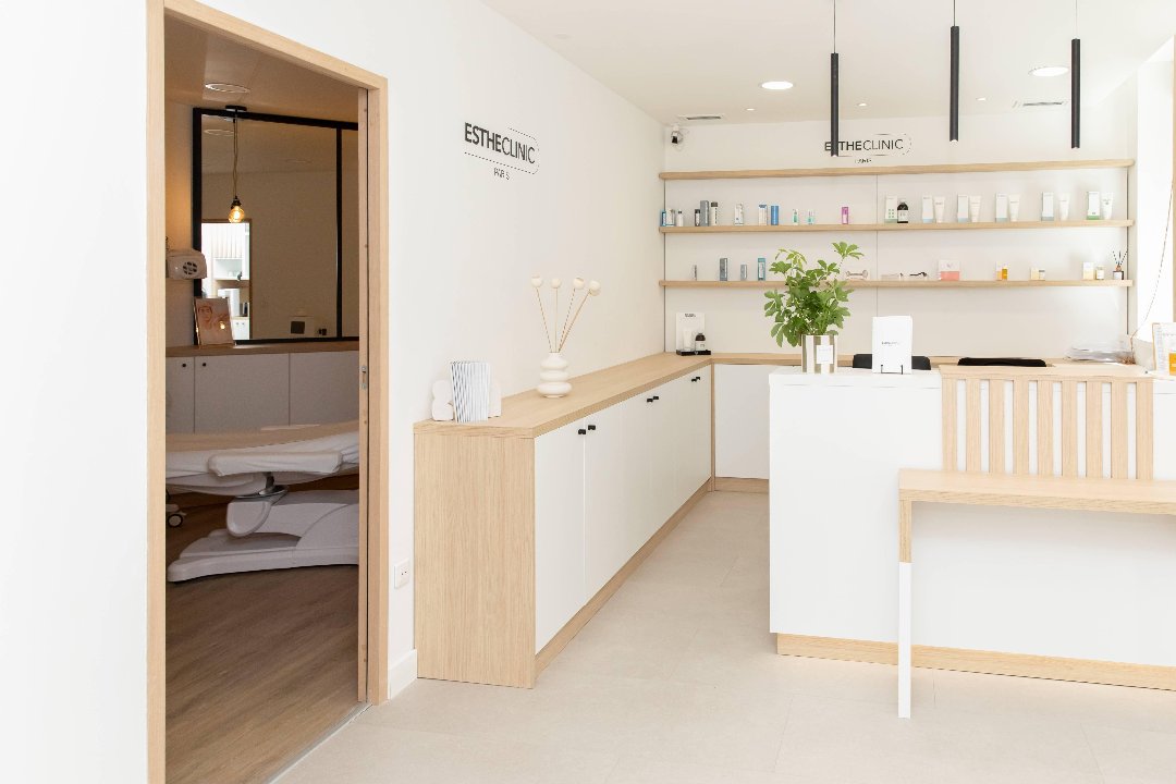 EstheClinic (Paris 8ème), Métro Miromesnil, Paris