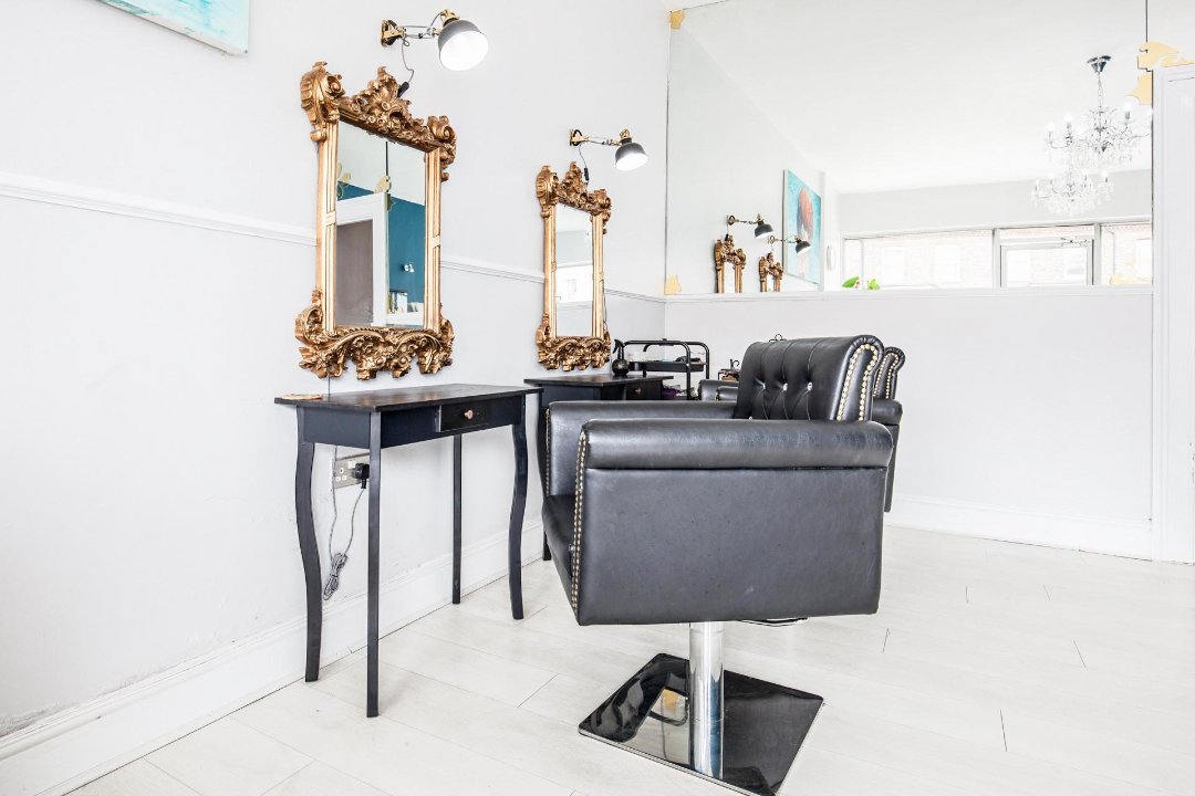 Natural Gloe, South Ealing, London