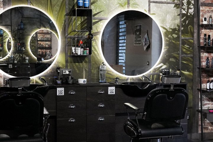 Bad Barber Shop - Barbier Roma - Photo de couverture - OneBooking