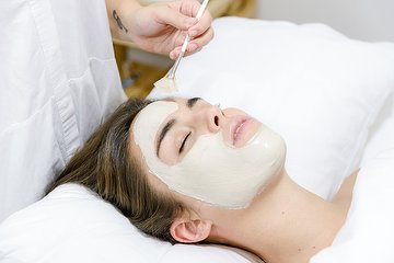 Harmony Health & Beauty - Swiss Cottage