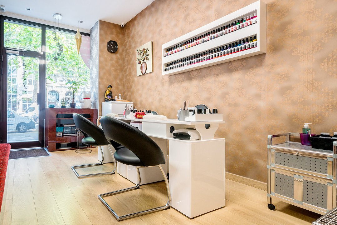 Beauté Bar - Paris 12, Métro Porte de Charenton, Paris