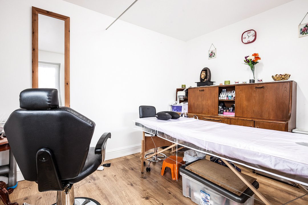 Aster Beauty Salon - Greenford, Central Greenford, London